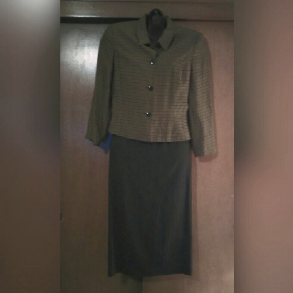 🌹NWT 2PC Clichy Suit